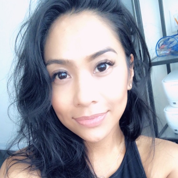 Meet your Posher, Lesley - Picture 1 of 1